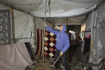 Gazze’de çadır kampları sular altında kaldı