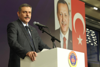 Bakan Çiftçi, şehit Akarsel’in ailesini ziyaret etti