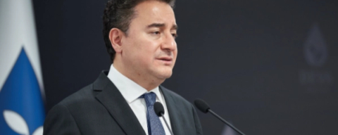 Babacan: Hukukun yanı, mazlumun yanı olmak zorundayız