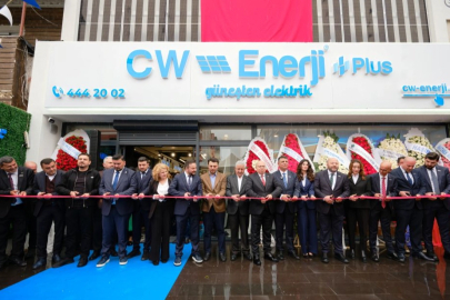 CW Enerji Kendi Enerjisini Üreten Akıllı İzmir Plus Bayisini Hizmete Açtı