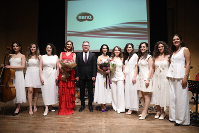 Antalya’da “Kadın Kadına Türküler Konseri” düzenlendi