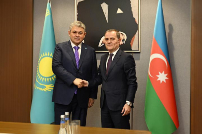 Kazakistan Dışişleri Bakanı Kosherbayev Azeri mevkidaşı Bayramov ile görüştü