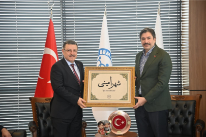 Genç: Trabzon’umuzu her alanda tanıtıyoruz