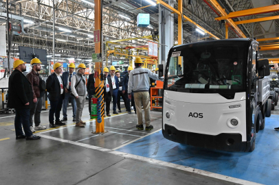 Anadolu Isuzu Üst Yapıcı İş Ortaklarıyla Kocaeli Fabrikasında Bir Araya Geldi
