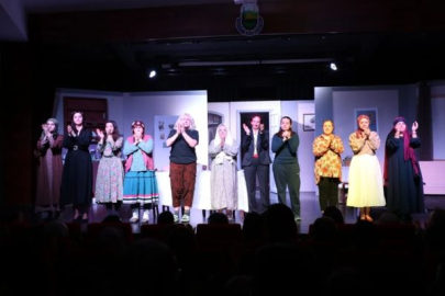 "Kadın Sığınağı" sezon finalinde sahnelendi