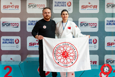 Zeynep Çelik, J2 60 kiloda Türkiye şampiyonu oldu