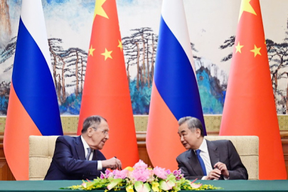Wang Yi ile Lavrov Beijing’de görüştü