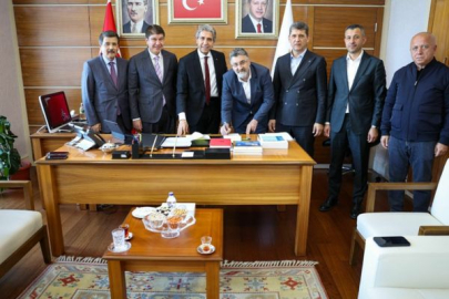 Serik Belediye Başkanı Kumbul AK Parti’ye katıldığını açıkladı