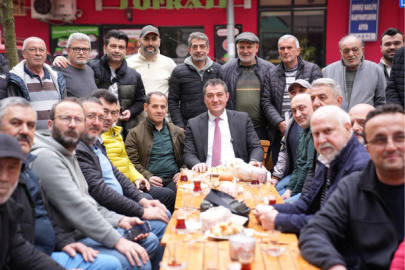 Köse, Fındık Pazarı esnafıyla bir araya geldi