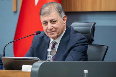 Tugay koltuğunu çocuklara devretti