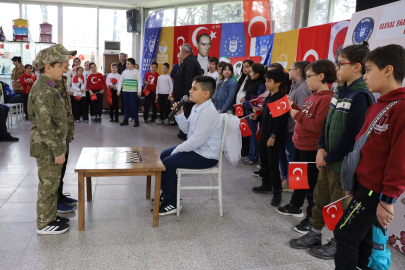 Miniklerden İç Isıtan 23 Nisan Kutlaması