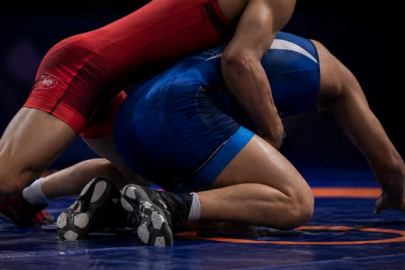 Milli güreşçiler Akkuş ve Çavuşoğlu Avrupa üçüncüsü oldu