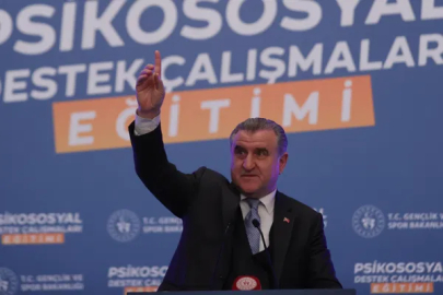 Bakan Bak’tan Şampiyonlar Ligi şampiyonu VakıfBank’a tebrik