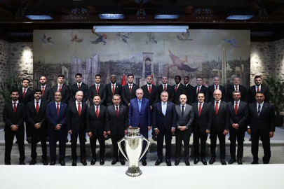 Cumhurbaşkanı Erdoğan, Galatasaray Futbol Takımı oyuncularını kabul etti